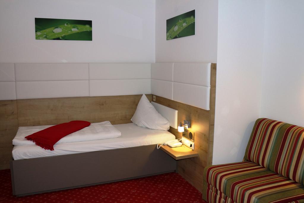 Hotel Weidenhof Κλάγκενφουρτ Δωμάτιο φωτογραφία